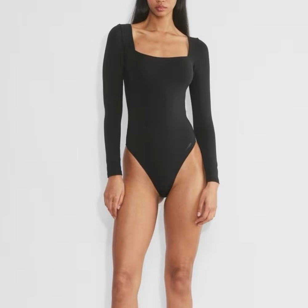 Babaton Black Long-Sleeve Square-Neck Bodysuit